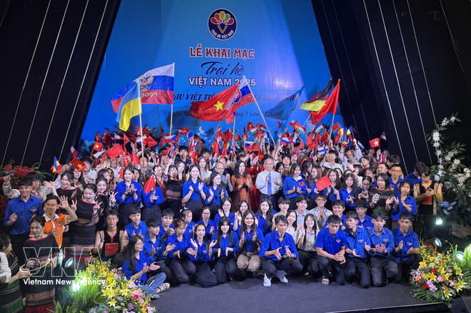 vnanet-potal-tuoi-tre-kieu-bao-chung-tay-viet-tiep-cau-chuyen-hoa-binh-8153196.jpg