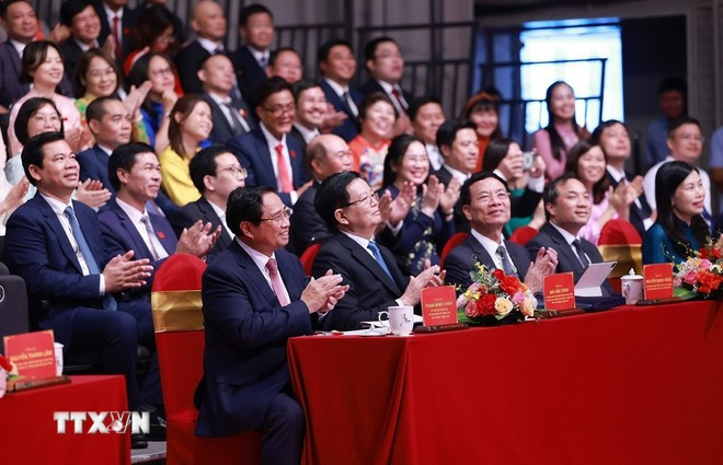 Le Premier ministre Pham Minh Chinh et les délégués lors du 12e Congrès de l’organisation du Parti de la VTV. Photo: VNA 3007-thu-tuong-dai-truyen-hinh-viet-nam-5.jpg