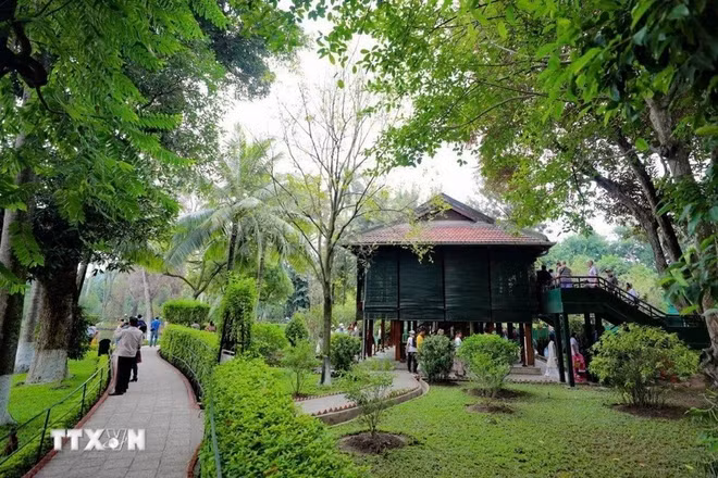 04-president-ho-chi-minh-relic-site.jpg
