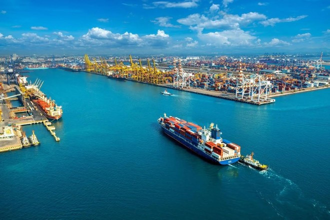 Au premier semestre, le chiffre d’affaires des exportations du Vietnam a progressé de 14,4 % par rapport à la même période l’année précédente, à 219 milliards de dollars. Photo: VietnamPlus uob.jpg