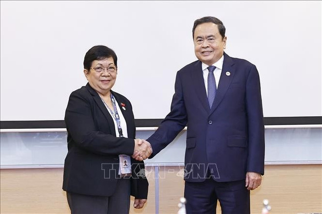 Le président de l’Assemblée nationale (AN) du Vietnam, Trân Thanh Mân, et la présidente du Parlement national du Timor-Leste, Maria Fernanda Lay (gauche). Photo: VNA maria-fernanda-lay-17092025-01.jpg