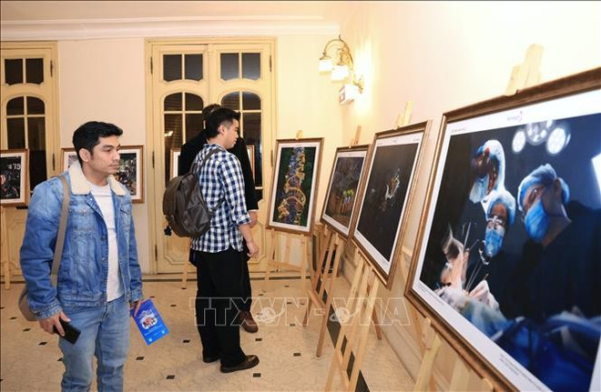 Les visiteurs du concours Happy Vietnam 2024. Photo: VNA viet-nam-hanh-phuc-happy-vietnam-1.jpg