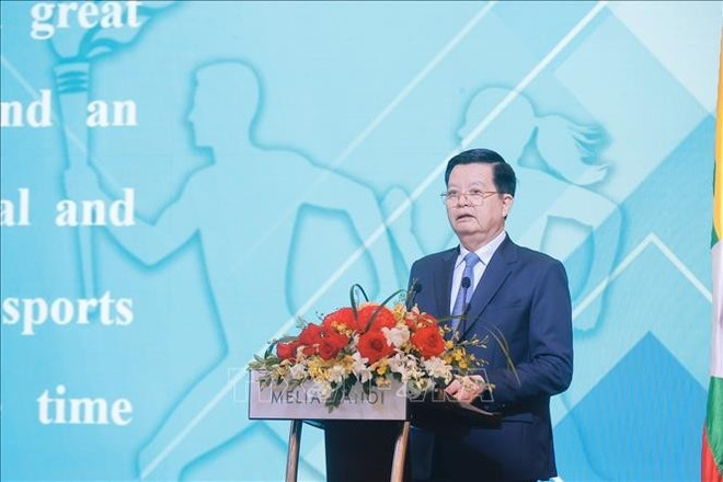 Le vice-Premier ministre Mai Van Chinh s'exprime lors de la réunion. Photo: VNA asean-161025.jpg