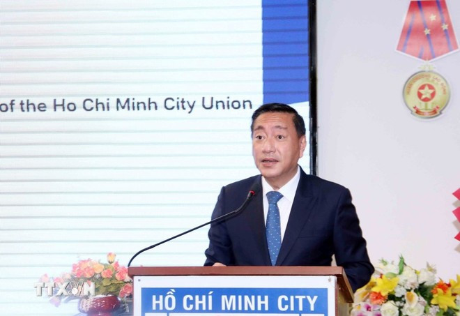 Pham Thanh Kien, vice-président permanent du Conseil populaire de la ville et président de l'Association municipale d'amitié Vietnam–États-Unis, s'exprime lors de l'événement. Photo: VNA quan-he-ngoai-giao-viet-nam-hoa-ky-8115028.jpg