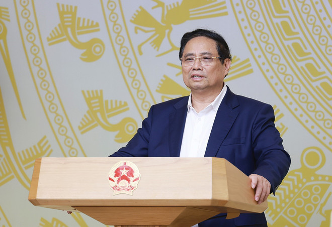Le Premier ministre s'exprime lors de la conférence. Photo: VNA vna-potal-thu-tuong-chu-tri-hoi-nghi-toan-quoc-ve-thuc-day-dau-tu-cong-nam-2025-lan-thu-ba-8279982.jpg