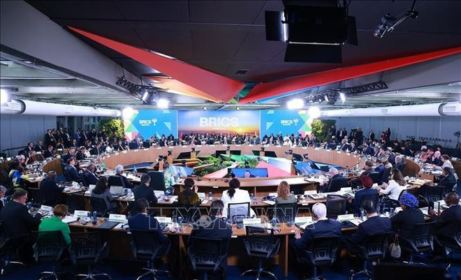 Débat de haut niveau, axé sur le thème « Renforcer le multilatéralisme, les questions économiques et financières et l’intelligence artificielle ». Photo: VNA brics-07072025-03.jpg