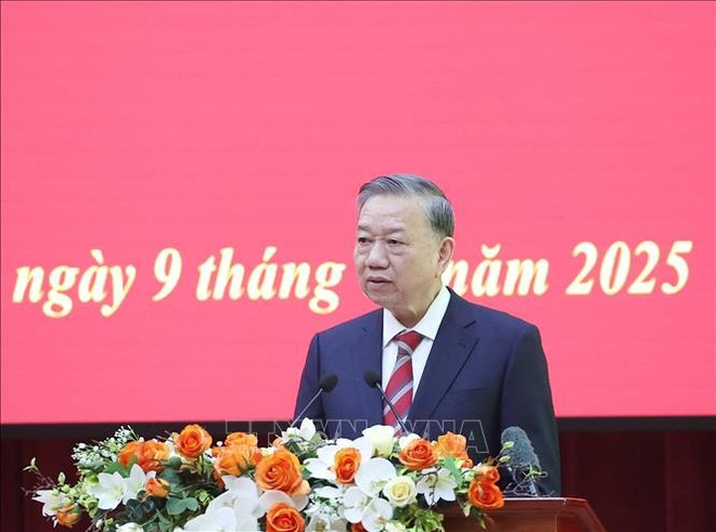 Le leader du Parti Tô Lâm s'exprime lors de la rencontre. Photo: VNA vna-potal-tong-bi-thnha-khoa-hoc.jpg