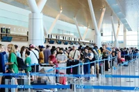  A l'aéroport de Tan Son Nhat. Photo : VNA