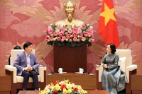 La vice-présidente de l’Assemblée nationale, Nguyen Thi Thanh et le professeur Kim Hak-Min, lors de la rencontre à Hanoï. Photo : VNA
