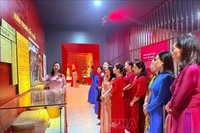 L'application des technologies numériques pour la conservation du patrimoine à Nghe An. Photo : VNA