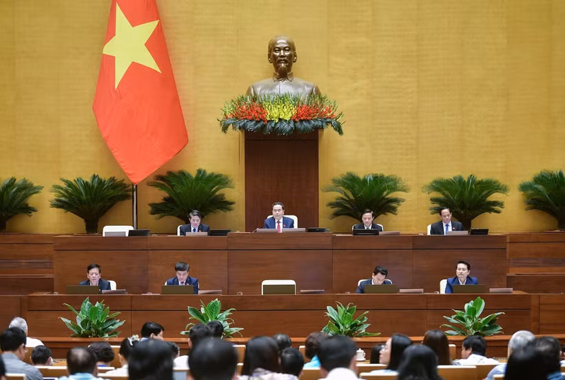 Dans le cadre de sa 7e session, le 5 juin, l’Assemblée nationale (15e législature) posent à des membres du gouvernement des questions liées à l'audit, à la culture, aux sports et au tourisme. Photo: VNA