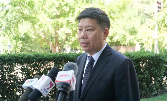 Le professeur Xu Liping qualifie le secrétaire général Nguyen Phu Trong de grand révolutionnaire, stratège et penseur. Photo: VNA