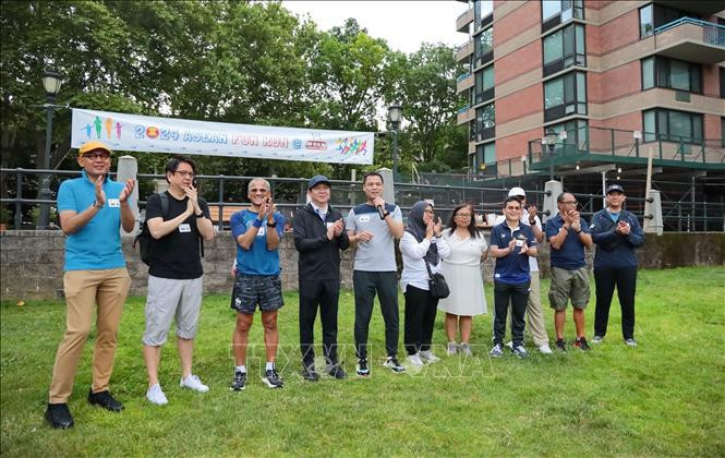 Le Vietnam organise la course d'amitié intitulé "ASEAN Fun Run" 2024 à New York. Photo: VNA