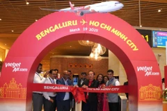 La cérémonie d'inauguration de deux vols internationaux Hanoï-Bengaluru et Hanoï-Hyderabad (Inde). Photo : VNA