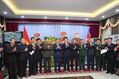 Les délégués à la célébration du 75e anniversaire de l'établissement des relations diplomatiques Vietnam – RPDC.