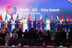 Le Premier ministre Pham Minh Chinh et les dirigeants de l'ASEAN, du CCG et de la Chine. Photo : VNA