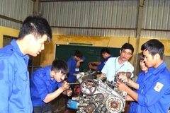 Formation professionnelle pour les travailleurs ruraux, les travailleurs issus de ménages pauvres, quasi-pauvres et récemment sortis de la pauvreté à Tuyen Quang. Photo : https://laodong.vn