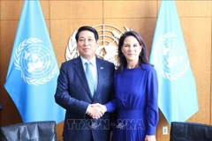 Le président vietnamien Luong Cuong a eu le 24 septembre à midi (heure locale), au siège des Nations unies à) New York, une rencontre avec Mme Annalena Baerbock, présidente de la 80ᵉ session de l’Assemblée générale de l’ONU. Photo : VNA