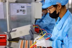 Fabrication de composants électroniques. Photo d'illustration : VNA