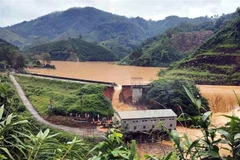 La rupture du barrage hydroélectrique de Bac Khe, situé dans le hameau du même nom, survenue vers 13h35 le 7 octobre. Photo : VNA