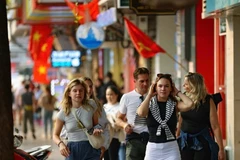 En septembre, le pays a accueilli environ 1,5 million de visiteurs internationaux, un recul de 9,6 % par rapport au mois précédent, mais une hausse de 19,5 % sur un an. Photo : VNA