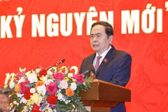 Le président de l’Assemblée nationale, Tran Thanh Man, également président du Comité d’organisation du forum, prononce un discours d’orientation lors du forum. Photo : VNA