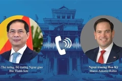 Le vice-Premier ministre et ministre des Affaires étrangères Bui Thanh Son (gauche) a eu un entretien téléphonique le soir du 24 janvier avec le secrétaire d'Etat américain Marco Rubio. Photo : VNA