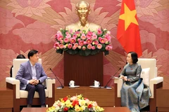 La vice-présidente de l’Assemblée nationale, Nguyen Thi Thanh et le professeur Kim Hak-Min, lors de la rencontre à Hanoï. Photo : VNA