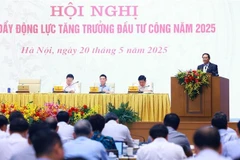 Le Premier ministre Phạm Minh Chính préside une conférence nationale en ligne axée sur l'investissement public en 2025. Photo : VNA