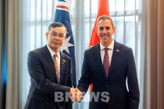 Le ministre vietnamien des Finances Ngo Van Tuan et le ministre australien du Trésor Jim Chalmers, à Sydney. Photo : VNA