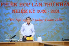 Le Premier ministre Lê Minh Hung, président du Conseil central d’émulation et de récompense pour le mandat 2026-2031, a présidé le 15 avril à Hanoï la première réunion du Conseil. Photo : VNA