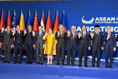 Les ministres participant à la Réunion restreinte des ministres des Affaires étrangères de l’ASEAN. Photo : VNA