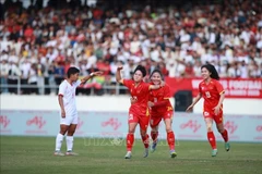 L'équipe féminine de football du Vietnam a remporté une victoire importante 2–0 face au Myanmar dans le cadre du groupe B des SEA Games 33. Photo : VNA