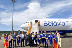 La compagnie aérienne nationale de Biélorussie, Belavia Belarusian Airlines, a officiellement inauguré, le 11 octobre, son premier vol direct reliant Minsk à l’île de Phu Quoc (Vietnam). Photo : VNA