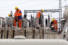 La province de Bac Ninh recense encore 29 442 clients privés d’électricité. Photo : VNA