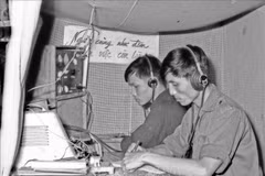 L'opérateur du télégraphe B8 de l'Agence de presse de libération transmet et reçoit des informations. Photo d'archives : VNA