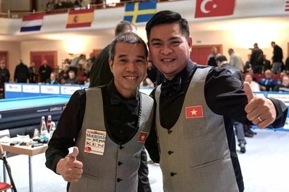 Trân Quyêt Chiên (à gauche) et Nguyên Trân Thanh Tu ont aidé le Vietnam à remporter le championnat du monde. Photo : DBU