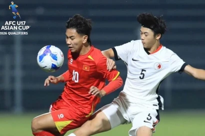 Le Vietnam a battu Hong Kong (Chine) le 26 novembre, remportant ainsi sa troisième victoire consécutive et restant invaincu en tête du groupe C des qualifications pour la Coupe d'Asie U17 2026. Photo: nld.com.vn