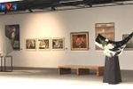 Les œuvres sont exposées au Centre d’arts contemporains. Photo: VOV5/Lê Chi