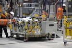 Dans l'usine de voitures électriques VinFast. Photo : VNA
