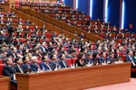 Le débat sur les projets de Documents du 14e Congrès national du Parti communiste du Vietnam. Photo : VNA