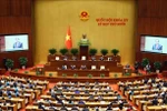 À 9 heures, le 20 octobre, la 10e session de la 15e législature de l’Assemblée nationale du Vietnam s’est solennellement ouverte dans la salle Dien Hong, au siège de l’Assemblée nationale à Hanoï. Photo : VNA