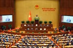 À 9 heures, le 20 octobre, la 10e session de la 15e législature de l’Assemblée nationale du Vietnam s’est solennellement ouverte dans la salle Dien Hong, au siège de l’Assemblée nationale à Hanoï. Photo : VNA