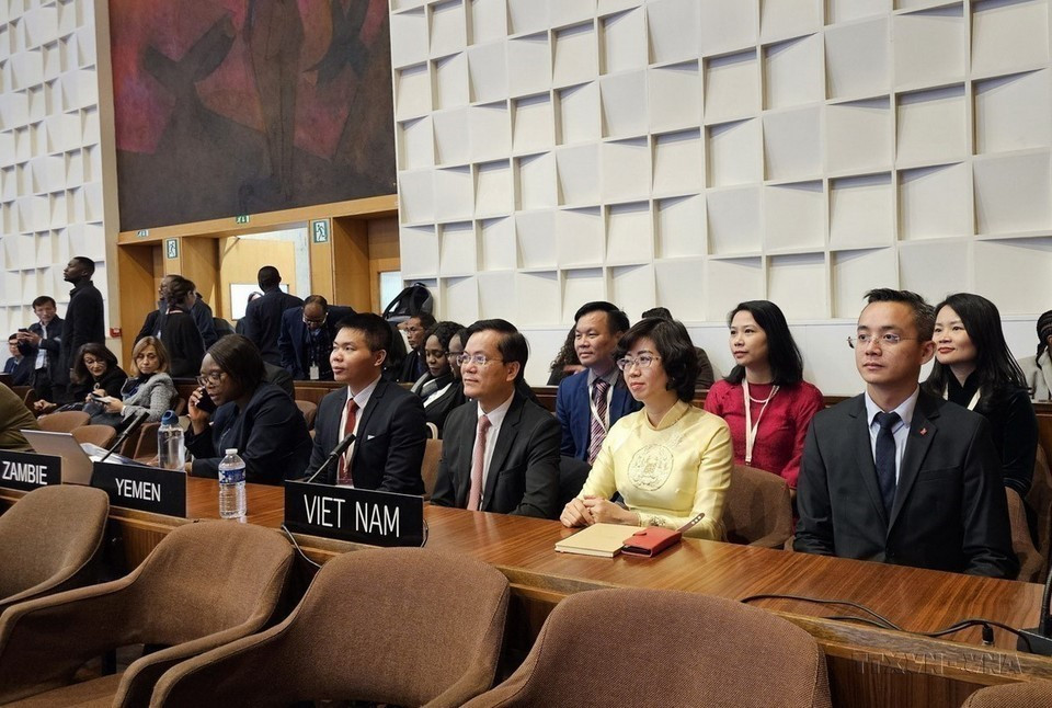 Le 22 novembre 2023, à Paris, le Vietnam a été élu membre du Comité du patrimoine mondial pour le mandat 2023-2027, avec 121 voix – le score le plus élevé de la région Asie-Pacifique – lors de la 24ᵉ session de l’Assemblée des États parties à la Convention sur la protection du patrimoine mondial culturel et naturel. Photo : VNA