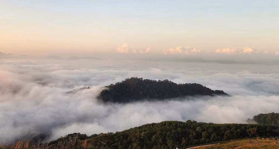 Mer de nuages au plateau de Dông Cao. Photo : VNA