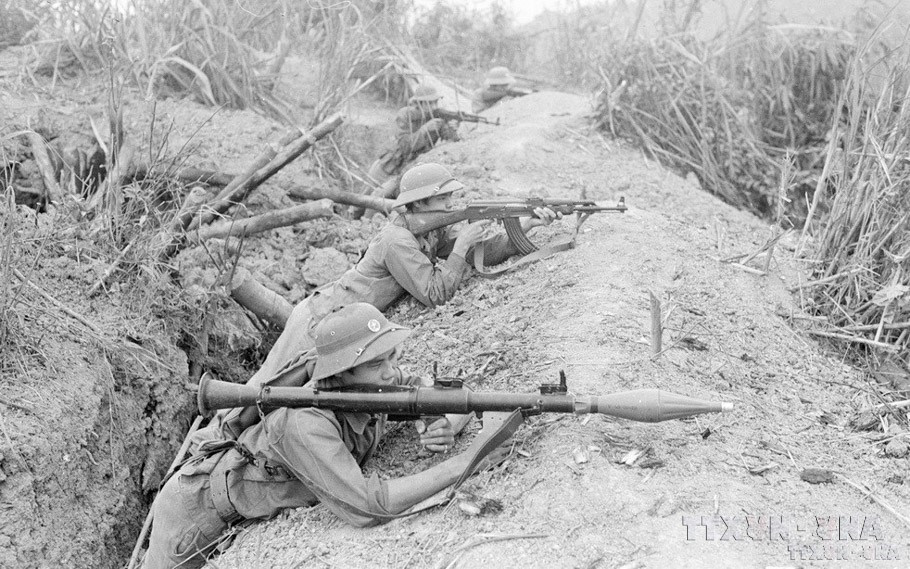 Face à l'agression de 1979, le peuple vietnamien, uni autour de son armée, a mené une lutte héroïque pour défendre l'intégrité du territoire national. Photo : archives de la VNA