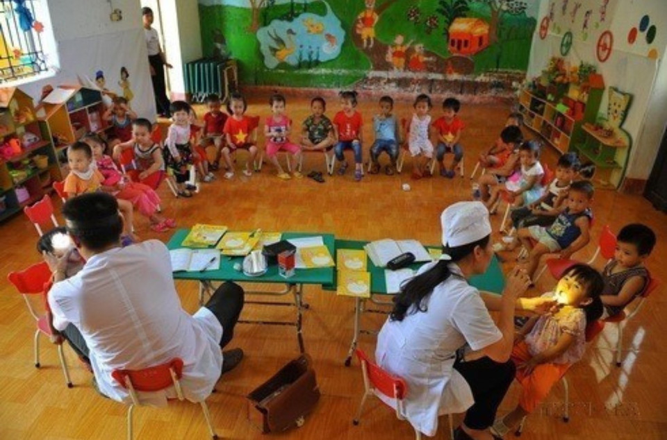 Le secteur de la santé a connu un développement remarquable et enregistré de nombreux acquis depuis le lancement du Renouveau, avec une attention particulière portée à l’élargissement de l’accès des ethnies minoritaires aux services de soins de santé. Photo: VNA