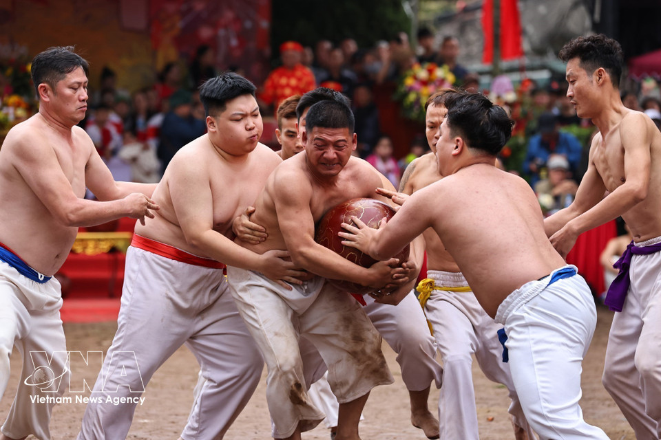 Le sport reflète les traditions de nos ancêtres, qui voulaient que les hommes du village soient en forme et en bonne santé pour protéger la Patrie.