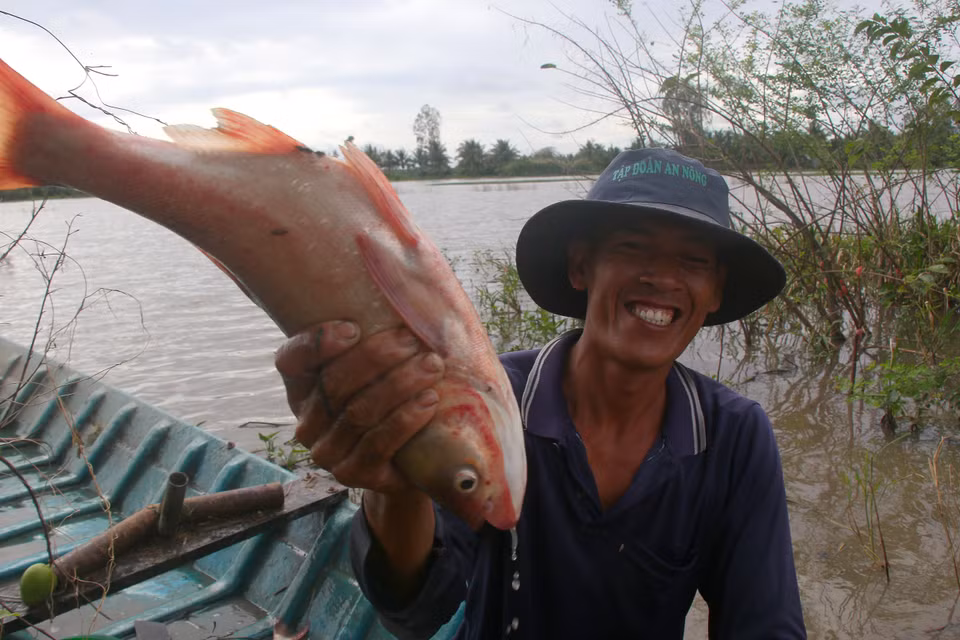 « Cela faisait longtemps qu’on n’avait pas vu autant de poissons dans les champs », confient les habitants, heureux de retrouver une saison de pêche fructueuse après des années difficiles.