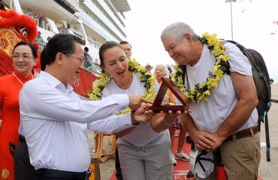Le Vietnam figure parmi les pays les plus sûrs et l’une des destinations touristiques les plus attractives d’Asie. Photo : VNA